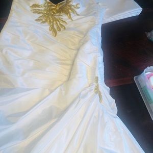 David’s Bridal Elegant Wedding Gown!!